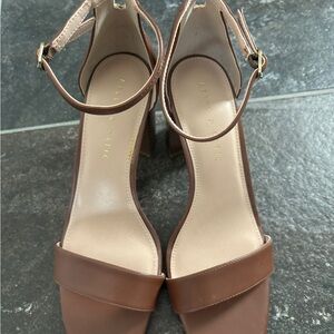 Kelly & Katie Brown Women's Sandals